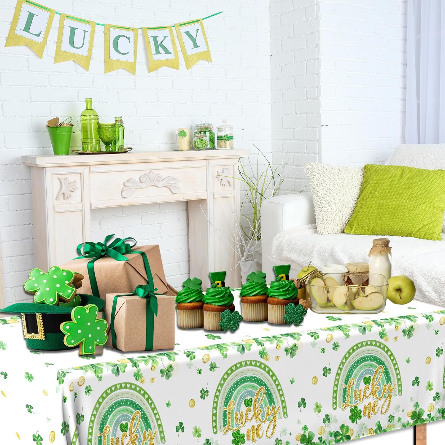 Lucky One Birthday Decorations Tablecloth 3pc Set
