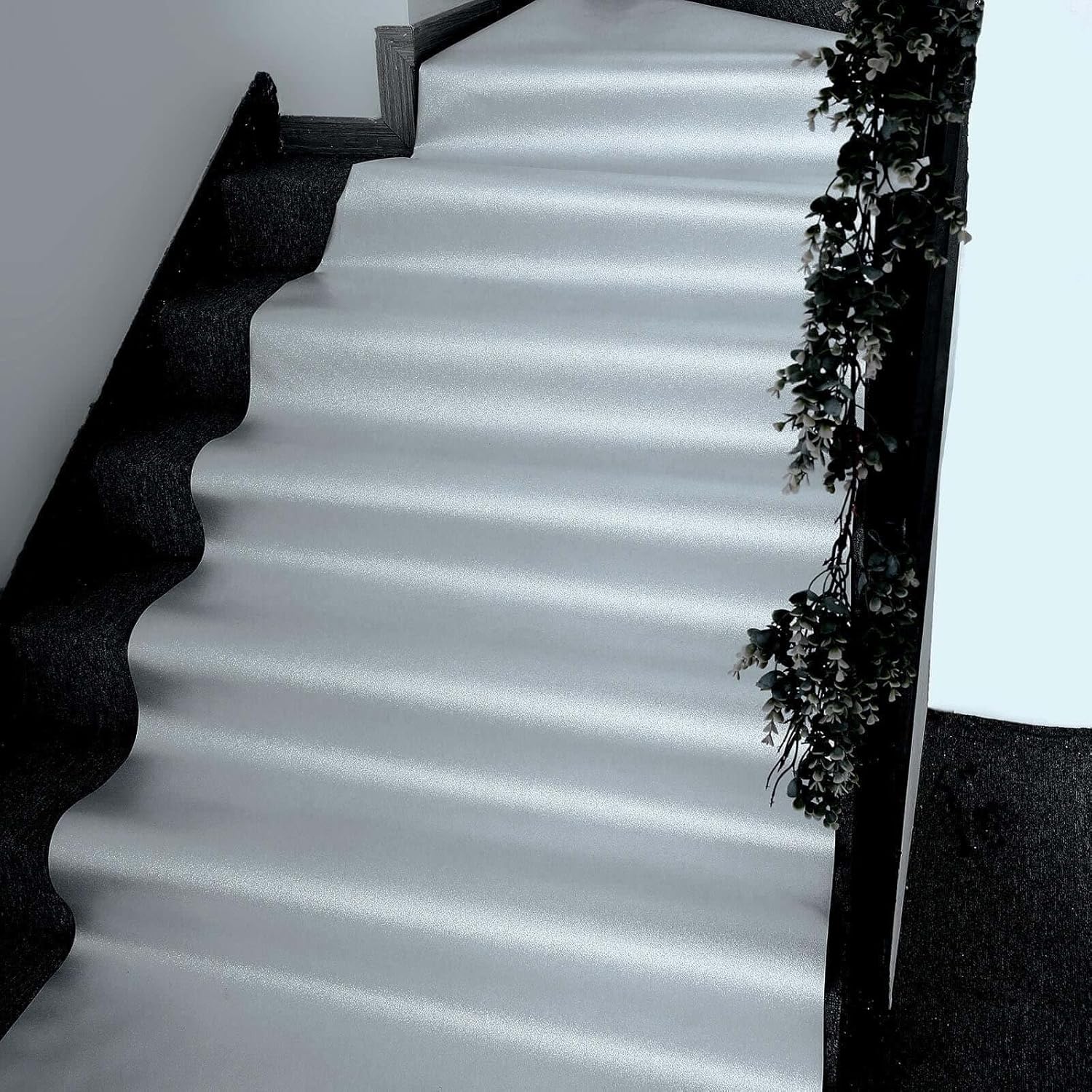 Efavormart 3FT x 50FT Silver Glitter Aisle Runner