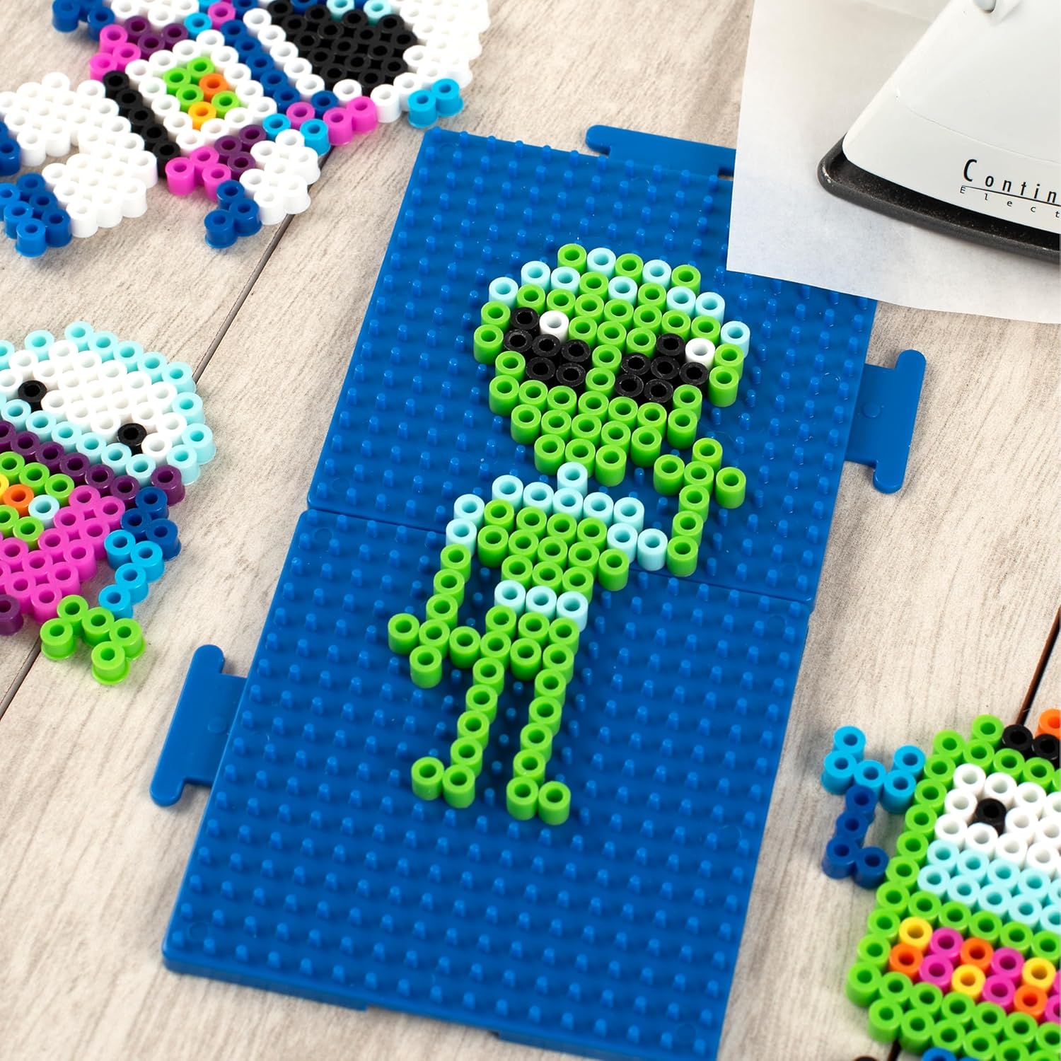 Perler 80-42994 Fused Bead Activity Bucket with 5004 Pieces